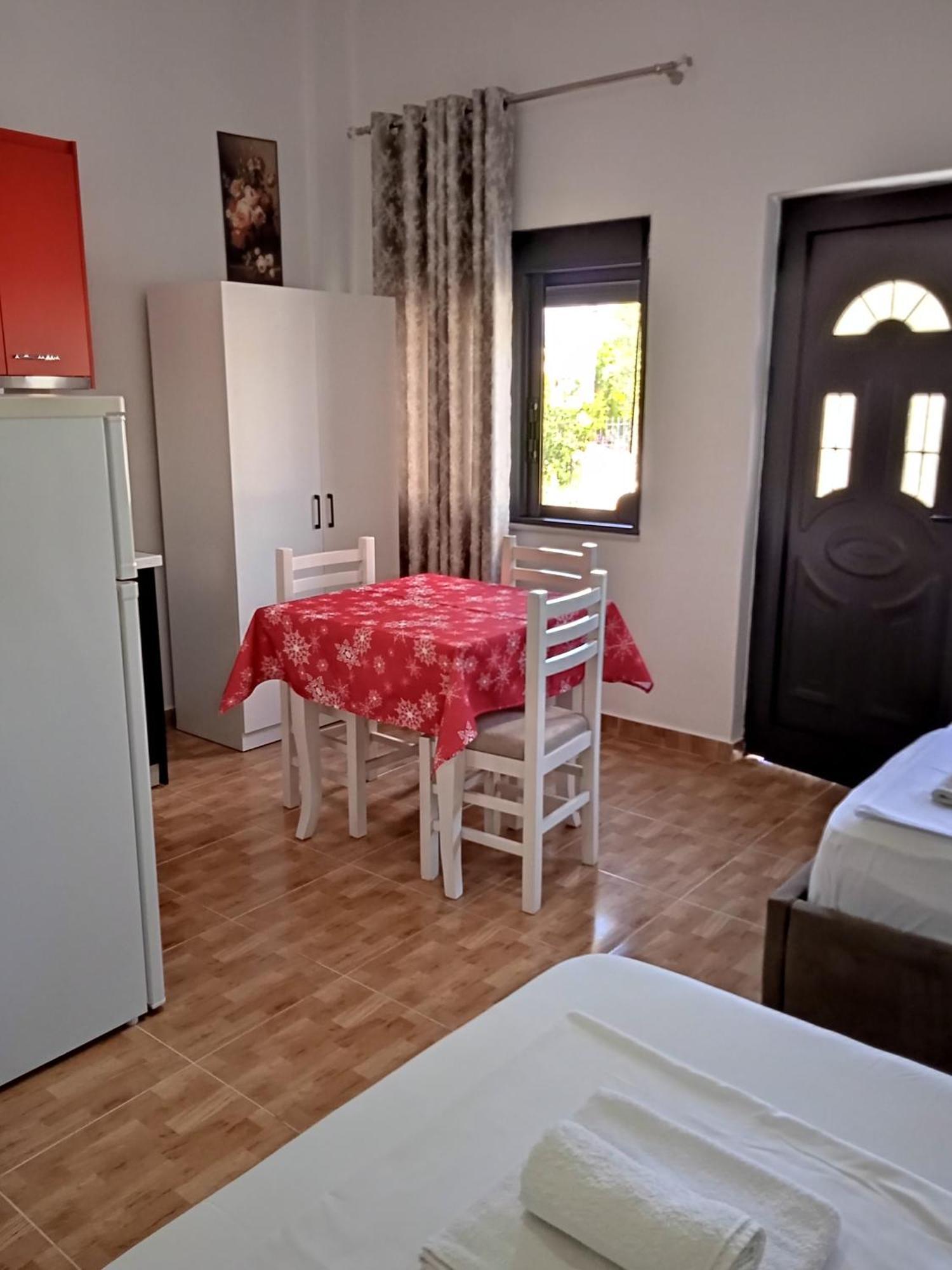 Vila F&M Εξαμίλιο Εξωτερικό φωτογραφία